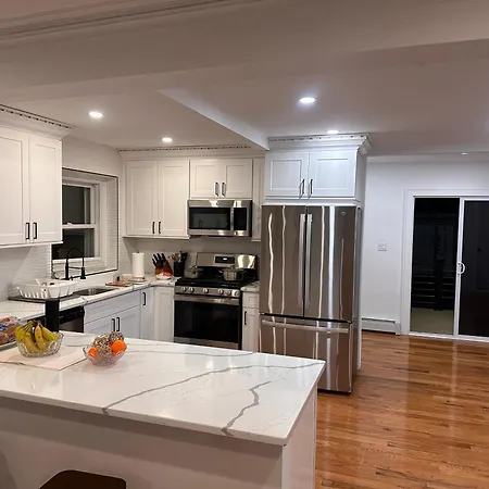 Ferienwohnung 4 Bed Luxury House